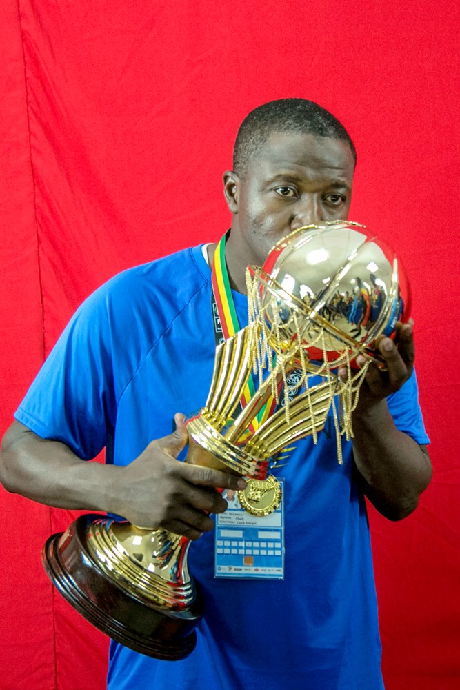 Coach Charly Buzangu Kashala